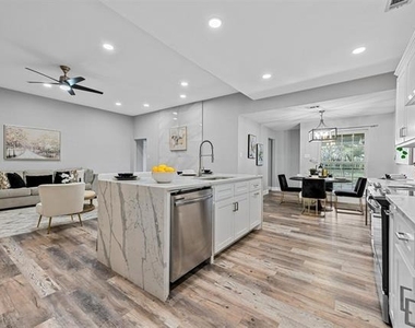 303 Riva Ridge - Photo Thumbnail 6