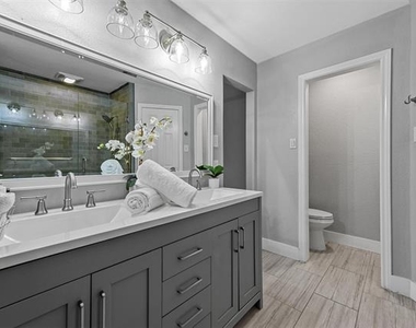 303 Riva Ridge - Photo Thumbnail 19
