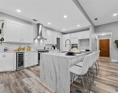 303 Riva Ridge - Photo Thumbnail 4