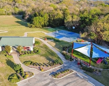 4405 Wolf Court - Photo Thumbnail 34
