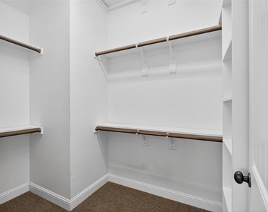 4405 Wolf Court - Photo Thumbnail 23