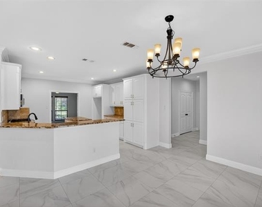 4405 Wolf Court - Photo Thumbnail 12