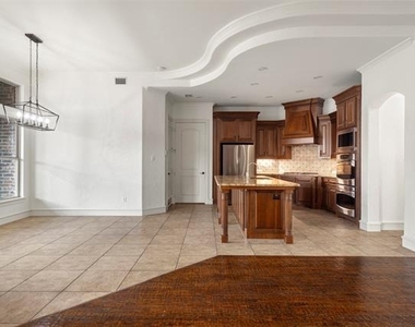 11292 Berkeley Hall Lane - Photo Thumbnail 8