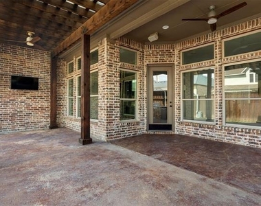 11292 Berkeley Hall Lane - Photo Thumbnail 30