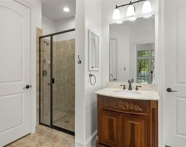 11292 Berkeley Hall Lane - Photo Thumbnail 16