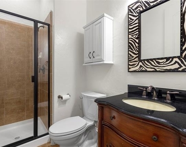 11292 Berkeley Hall Lane - Photo Thumbnail 17