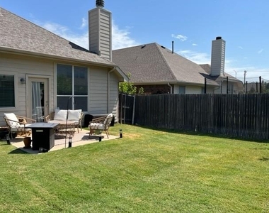 4640 Daisy Leaf Drive - Photo Thumbnail 17