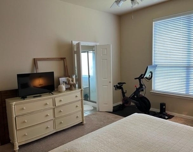 4640 Daisy Leaf Drive - Photo Thumbnail 13