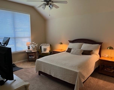 4640 Daisy Leaf Drive - Photo Thumbnail 9