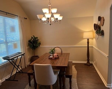 4640 Daisy Leaf Drive - Photo Thumbnail 2