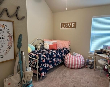 4640 Daisy Leaf Drive - Photo Thumbnail 14