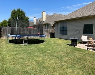 4640 Daisy Leaf Drive - Photo Thumbnail 16