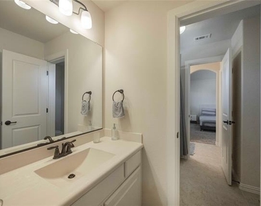 12824 Flatiron Trail - Photo Thumbnail 30