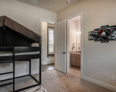 12824 Flatiron Trail - Photo Thumbnail 4