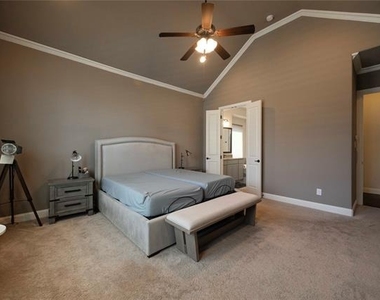 12824 Flatiron Trail - Photo Thumbnail 22