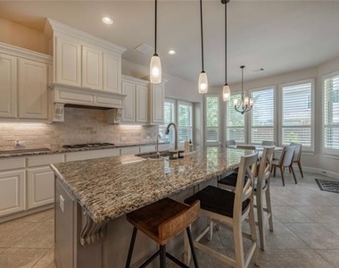 12824 Flatiron Trail - Photo Thumbnail 11