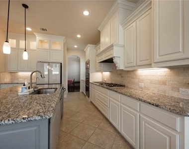 12824 Flatiron Trail - Photo Thumbnail 15