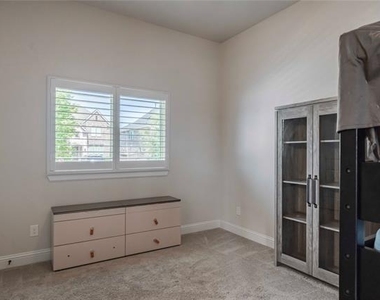 12824 Flatiron Trail - Photo Thumbnail 3