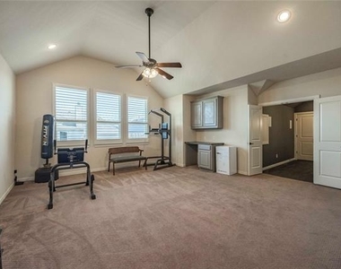 12824 Flatiron Trail - Photo Thumbnail 32