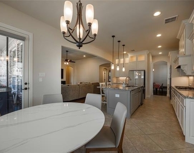 12824 Flatiron Trail - Photo Thumbnail 14