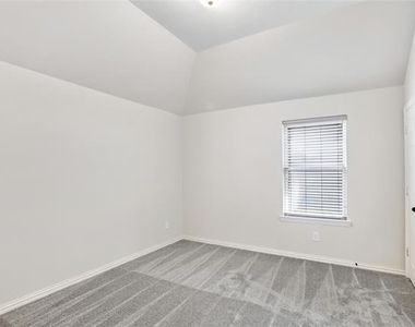 2346 Arezzo Lane - Photo Thumbnail 30