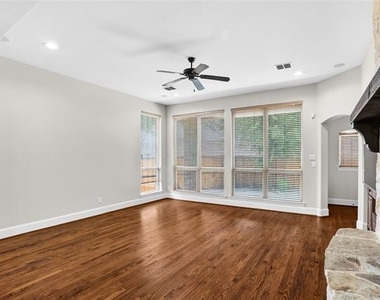 2346 Arezzo Lane - Photo Thumbnail 18