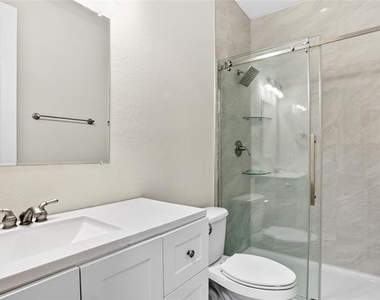 2346 Arezzo Lane - Photo Thumbnail 19