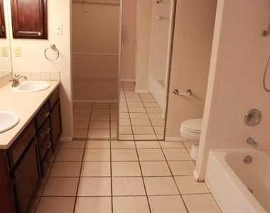 5550 Spring Valley - Photo Thumbnail 10