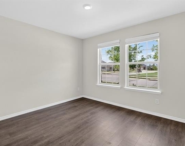 917 Dewy Glen Lane - Photo Thumbnail 23