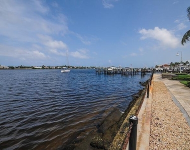 160 Yacht Club 206 Way - Photo Thumbnail 29