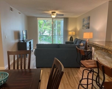 160 Yacht Club 206 Way - Photo Thumbnail 6
