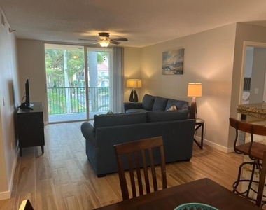 160 Yacht Club 206 Way - Photo Thumbnail 4