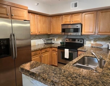 160 Yacht Club 206 Way - Photo Thumbnail 8