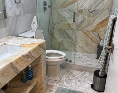 160 Yacht Club 206 Way - Photo Thumbnail 21
