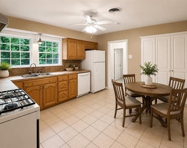 2708 Hunter Street - Photo Thumbnail 2
