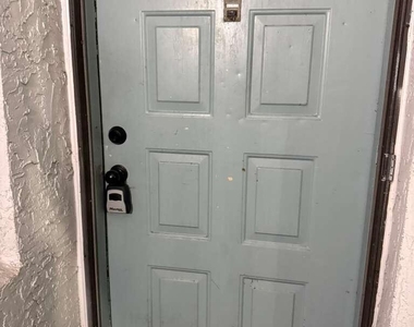 2730 Forest Hills Boulevard - Photo Thumbnail 3