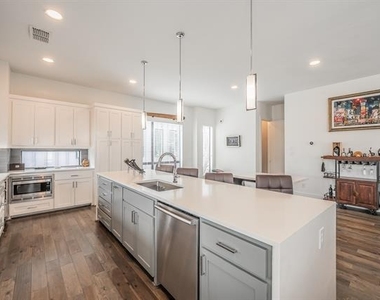 4954 Camdale Court - Photo Thumbnail 19