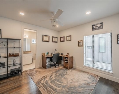 4954 Camdale Court - Photo Thumbnail 13