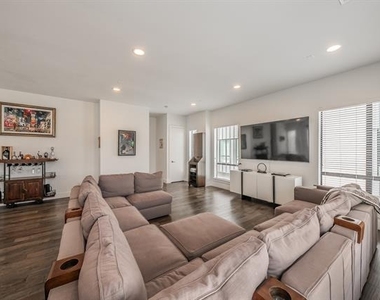 4954 Camdale Court - Photo Thumbnail 17