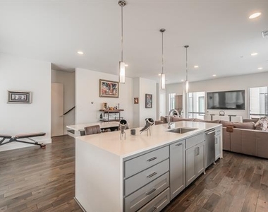 4954 Camdale Court - Photo Thumbnail 18