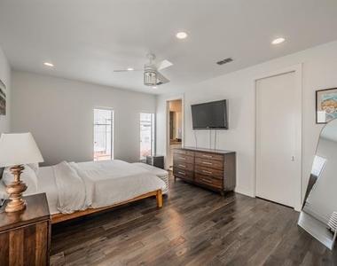 4954 Camdale Court - Photo Thumbnail 9