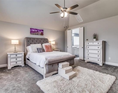 3521 Washington Drive - Photo Thumbnail 7