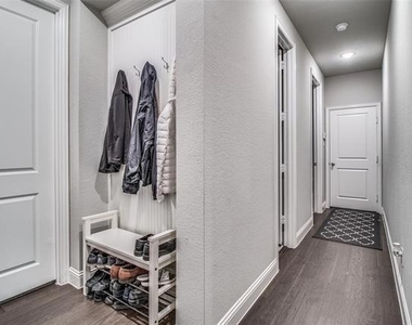 3521 Washington Drive - Photo Thumbnail 16