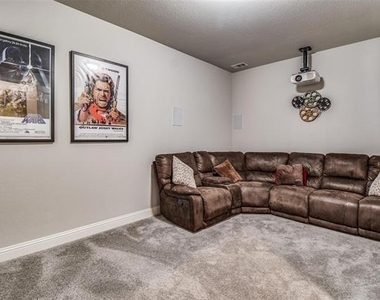 3521 Washington Drive - Photo Thumbnail 11