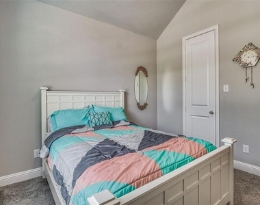 3521 Washington Drive - Photo Thumbnail 13