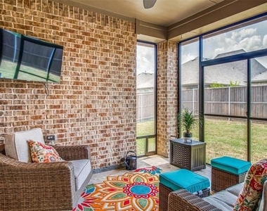 3521 Washington Drive - Photo Thumbnail 18