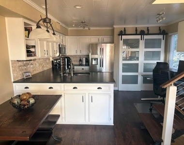 300 Rush Creek Drive - Photo Thumbnail 4