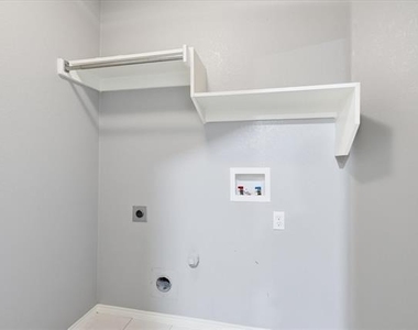 2457 Eagle Mountain Drive - Photo Thumbnail 19