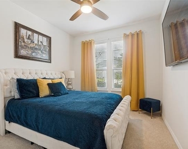 656 Bethpage Drive - Photo Thumbnail 17