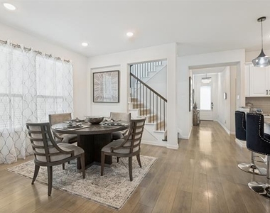 656 Bethpage Drive - Photo Thumbnail 2